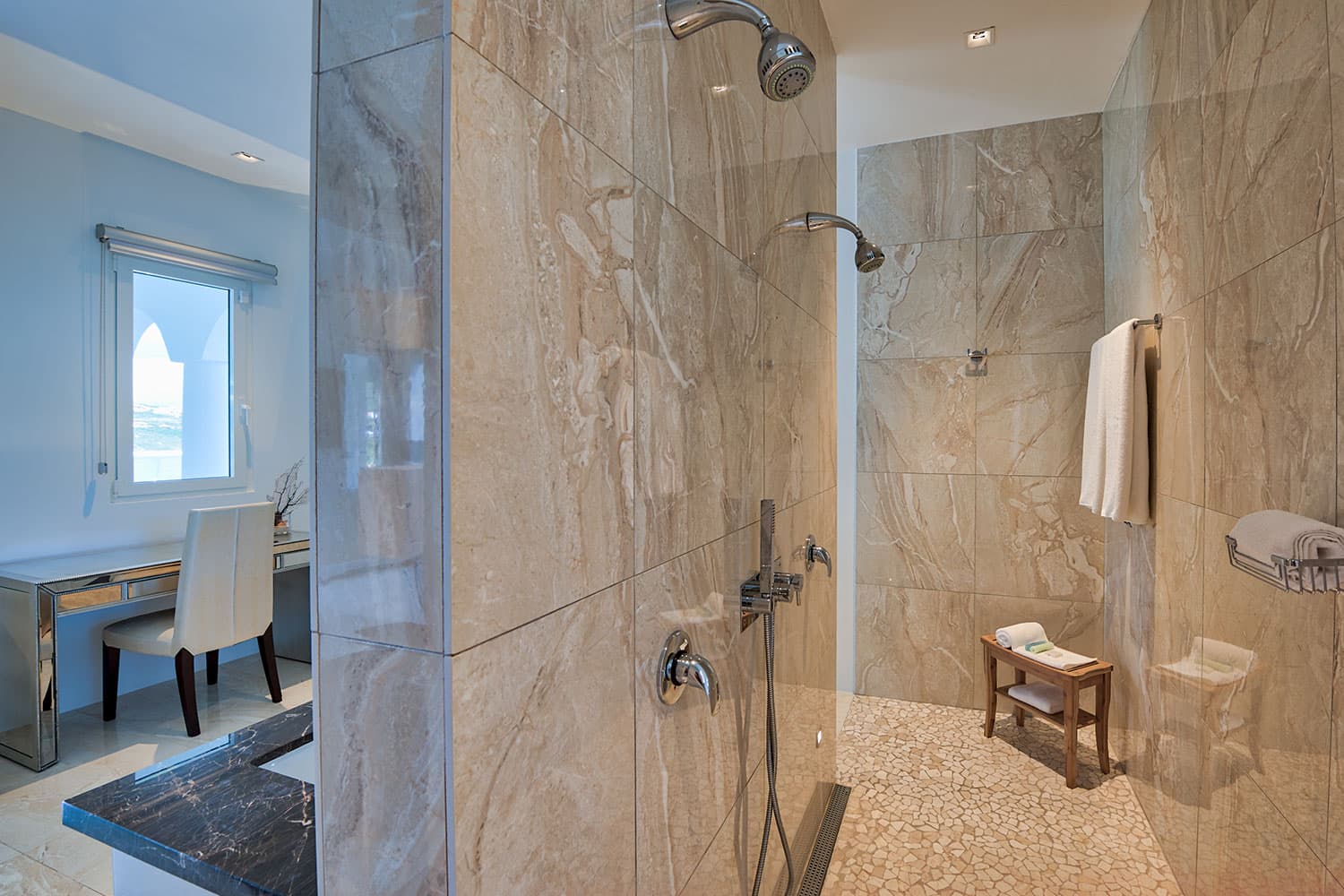 Pool Level Suite